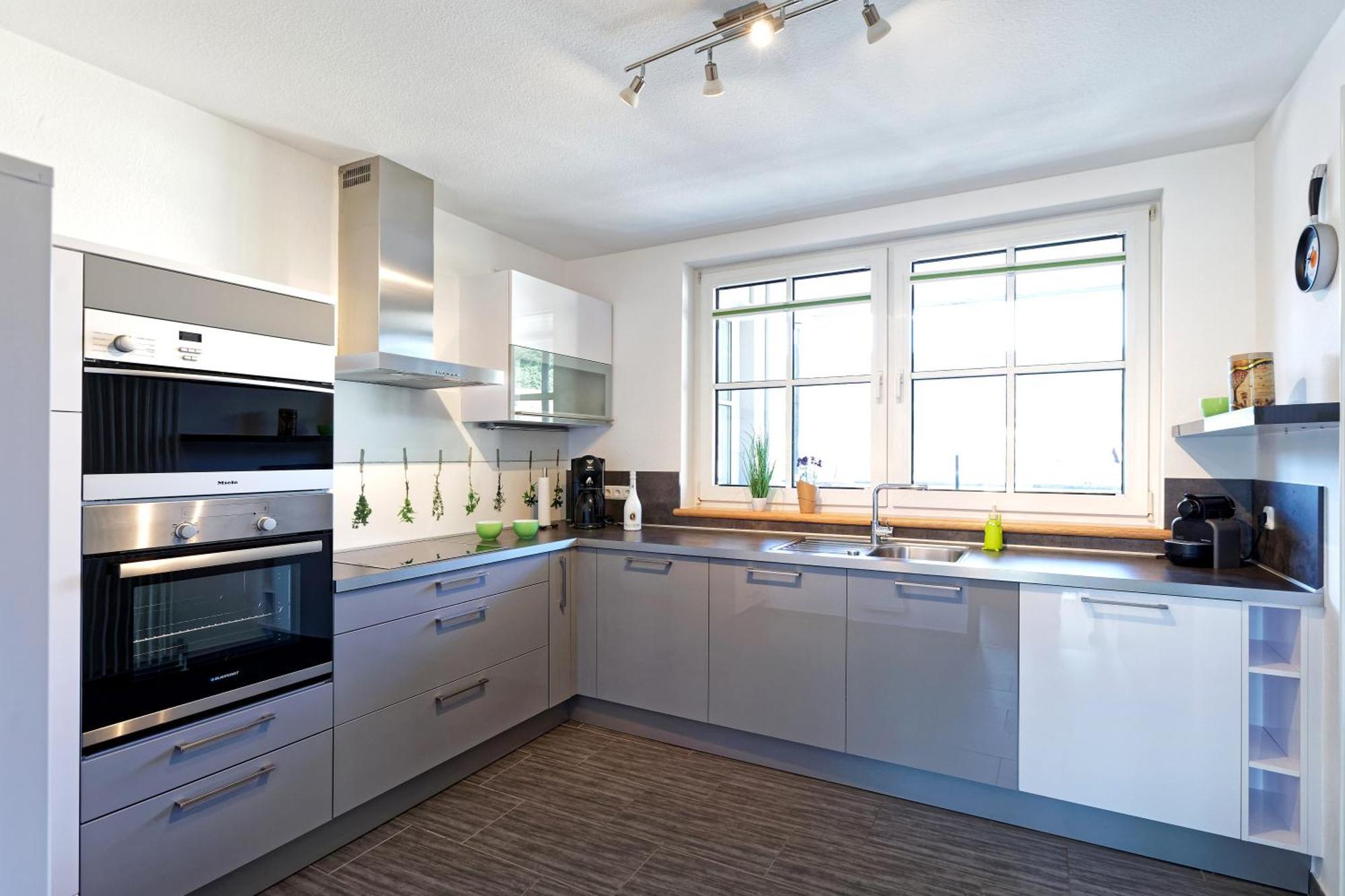 Grosszuegiges Helles Penthouse -Komplette Etage- Mit Balkon Und Stellplatz In Ruhiger Lage Kulmbach Bagian luar foto